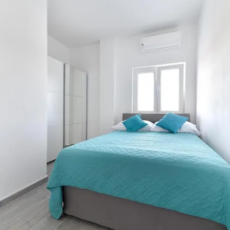 Hedonist Villa Debeljak