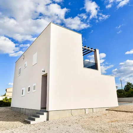 Villa Hedonist *