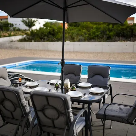 Hedonist Villa *