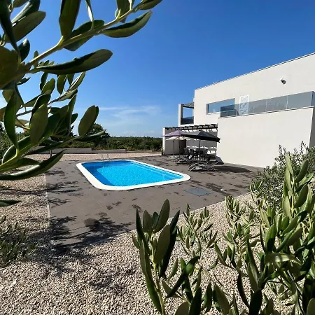 Hedonist Villa *