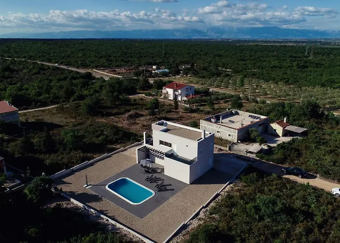 Villa Hedonist *