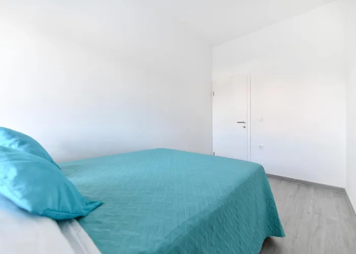 Hedonist Villa *