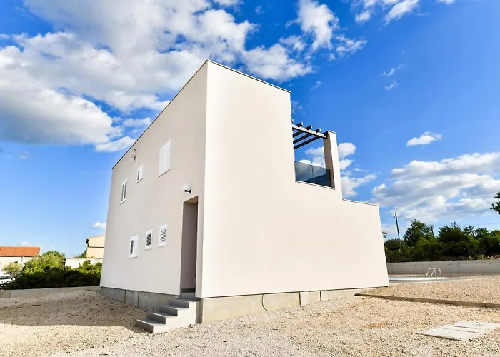 Villa Hedonist *
