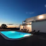 Hedonist Villa Debeljak
