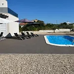Villa Hedonist