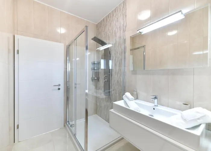 Hedonist Villa Debeljak