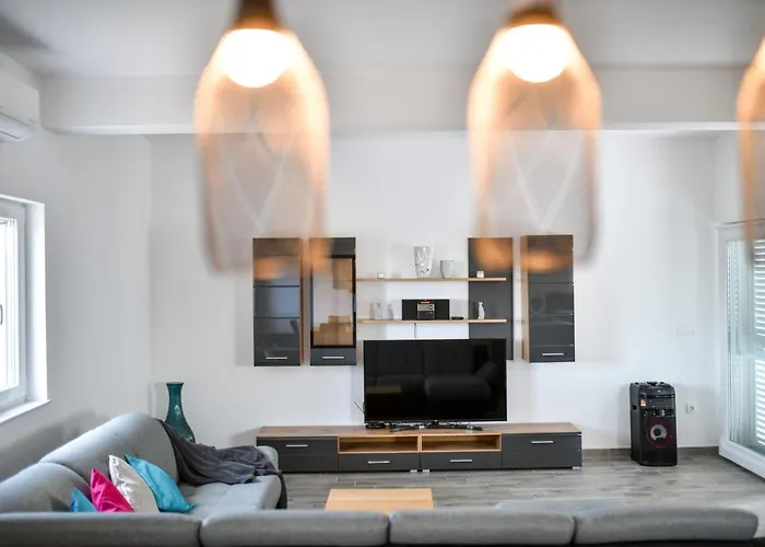 Hedonist Villa Debeljak